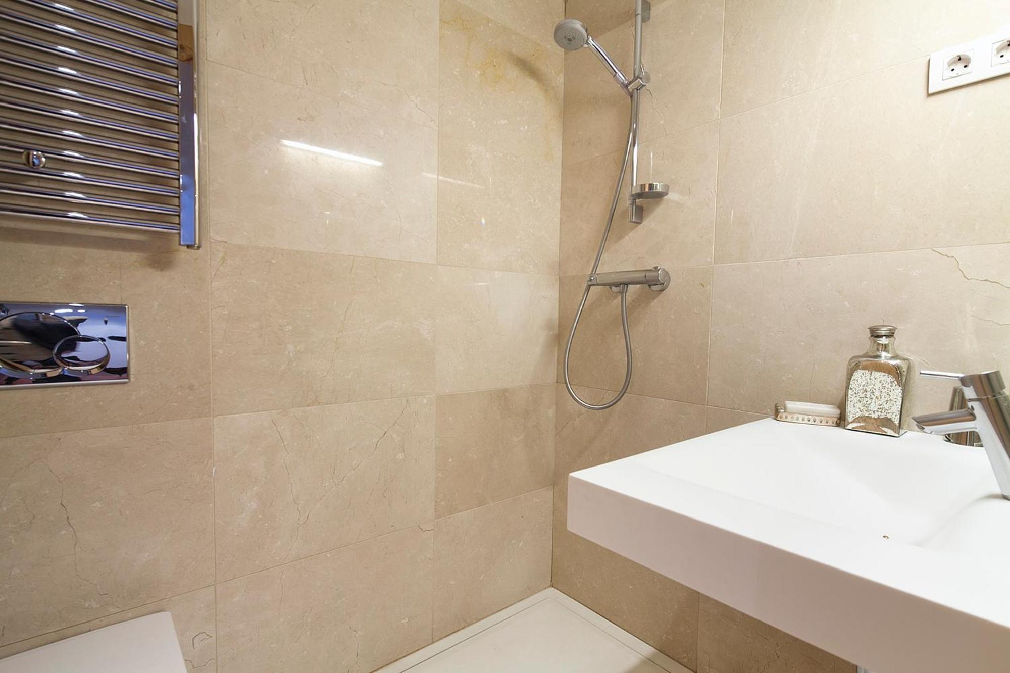 My Space Emirates - Splendid Apartment With Terrace And Pool Near Park Gueell Barcelona Exteriér fotografie